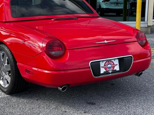 2003 Ford Thunderbird 