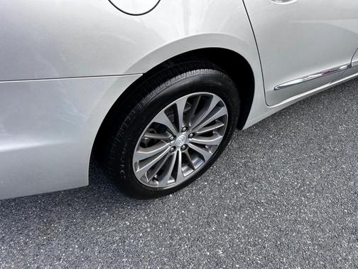 2017 Buick LaCrosse Essence