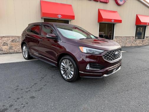 2020 Ford Edge Titanium