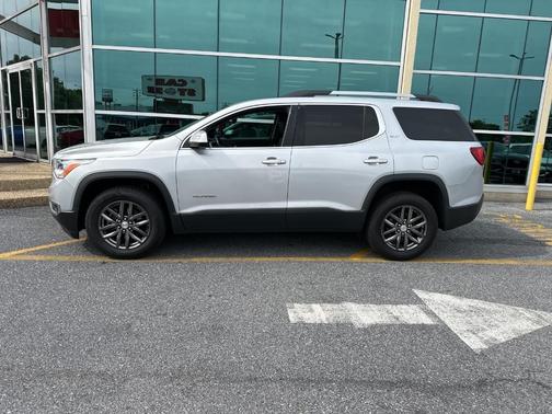2017 GMC Acadia SLT-1