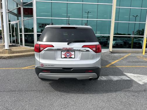 2017 GMC Acadia SLT-1