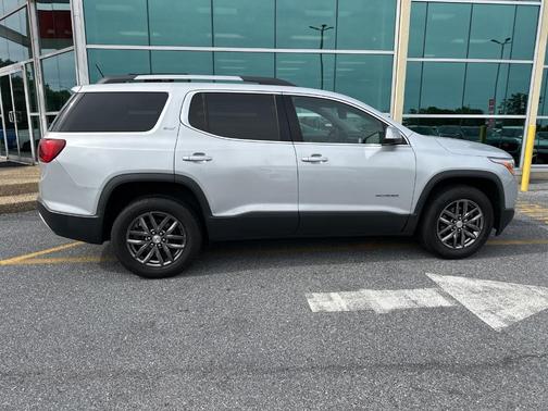 2017 GMC Acadia SLT-1