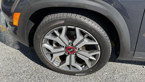 Gravity Gray 2021 Kia Seltos SX