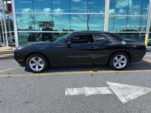 2023 Dodge Challenger SXT