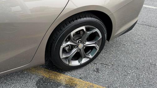 Mineral Gray Metallic 2024 Chevrolet Malibu LT