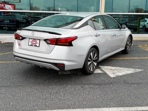 2021 Nissan Altima 2.5 SV