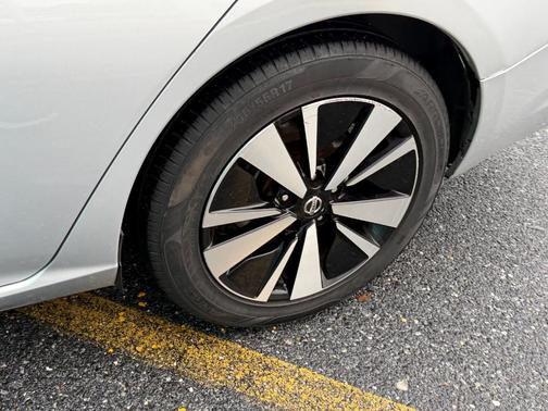 2021 Nissan Altima 2.5 SV