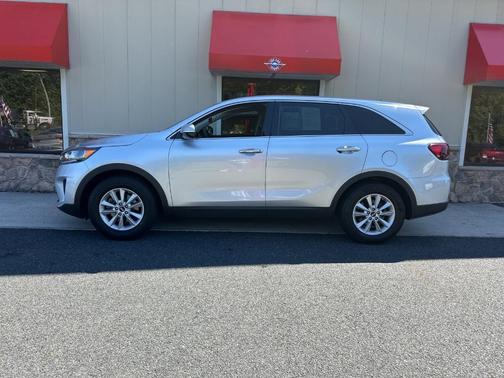 2019 Kia Sorento LX