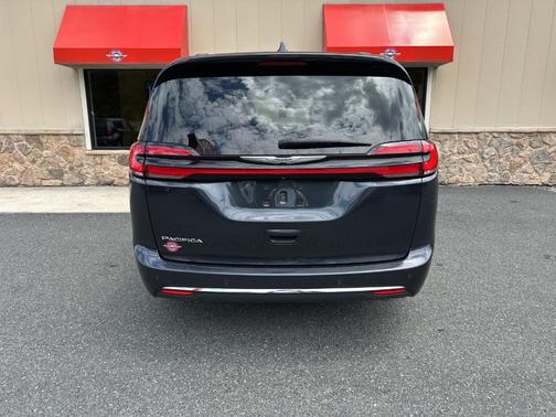 2021 Chrysler Pacifica Touring