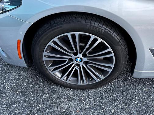 2020 BMW 530 i xDrive