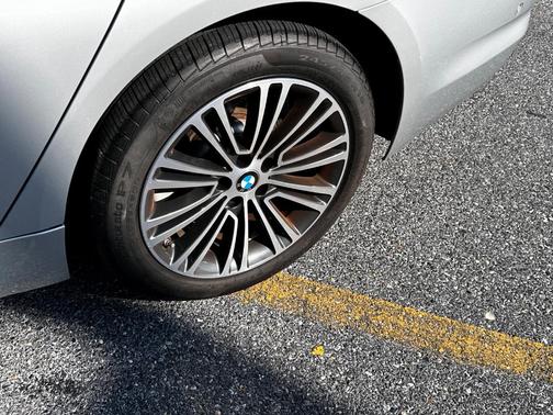 2020 BMW 530 i xDrive
