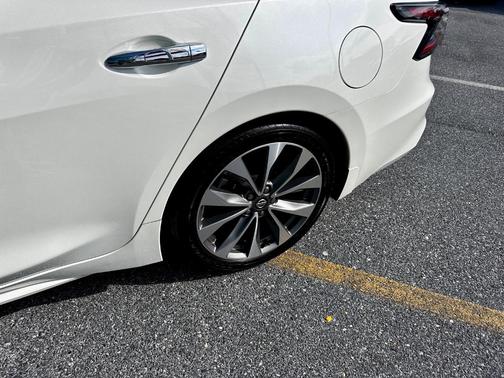 2022 Nissan Maxima Platinum