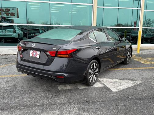 2021 Nissan Altima 2.5 SV