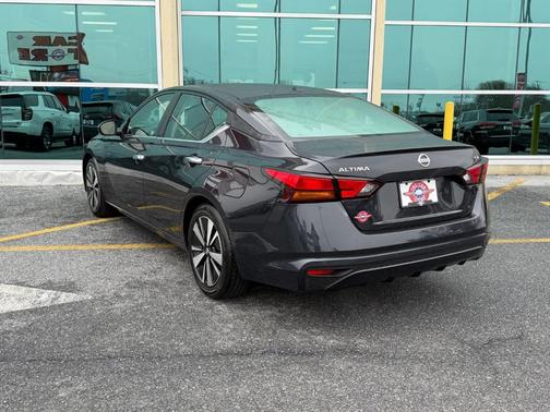 2021 Nissan Altima 2.5 SV