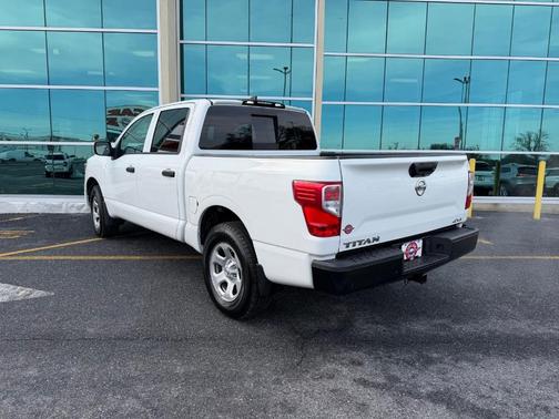 2022 Nissan Titan S