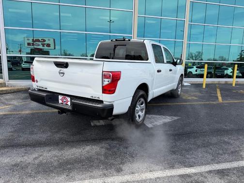 2022 Nissan Titan S