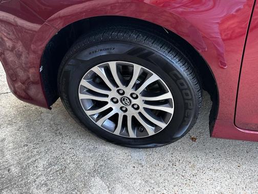 2019 Toyota Sienna L
