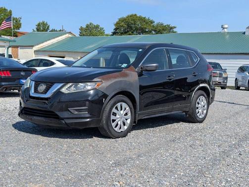 Magnetic Black 2018 Nissan Rogue S