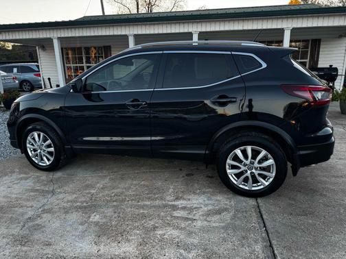 2021 Nissan Rogue Sport SV