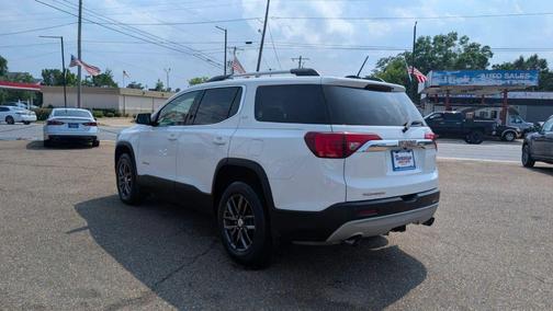 Summit White 2019 GMC Acadia SLT-1