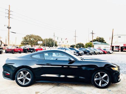 2015 Ford Mustang EcoBoost Premium