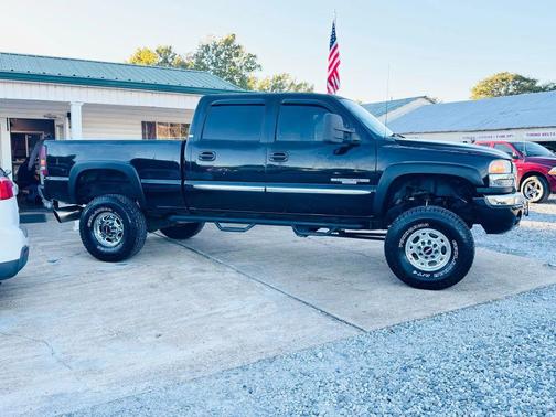 2004 GMC Sierra 2500 SLE H/D Crew Cab