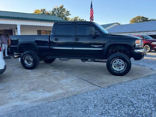 2004 GMC Sierra 2500 SLE H/D Crew Cab