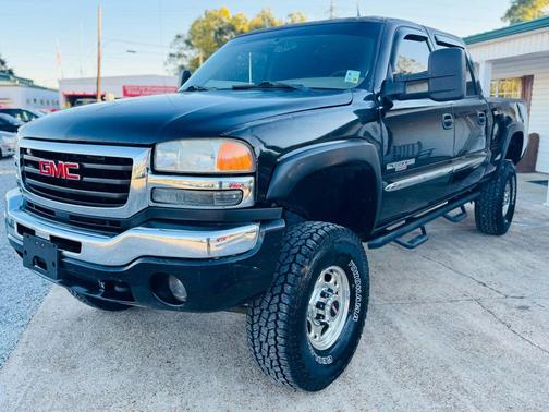 2004 GMC Sierra 2500 SLE H/D Crew Cab