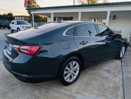 2021 Chevrolet Malibu FWD LT