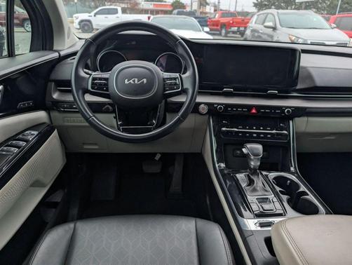 2022 Kia Carnival SX