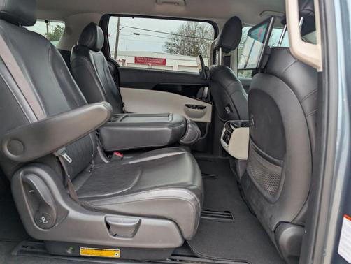 2022 Kia Carnival SX