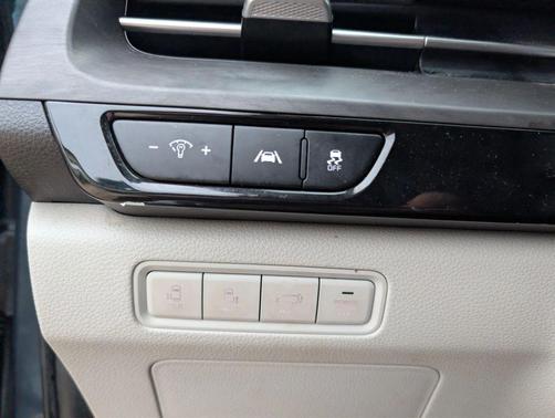 2022 Kia Carnival SX