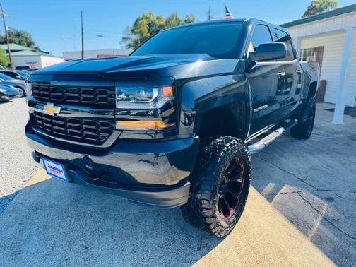 2018 Chevrolet Silverado 1500 Custom
