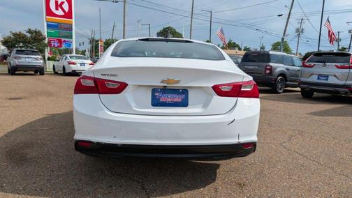Summit White 2018 Chevrolet Malibu 1LS