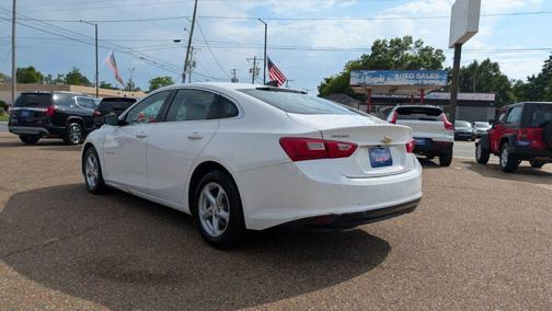 Summit White 2018 Chevrolet Malibu 1LS