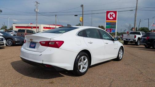 Summit White 2018 Chevrolet Malibu 1LS