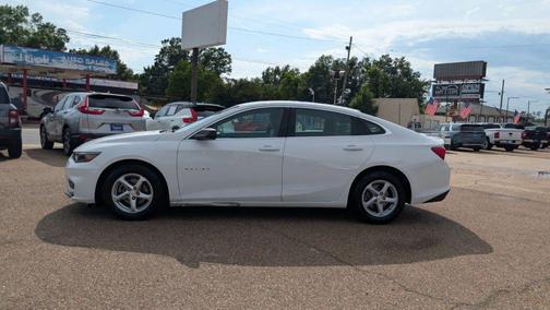 Summit White 2018 Chevrolet Malibu 1LS