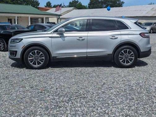 2019 Lincoln Nautilus Select