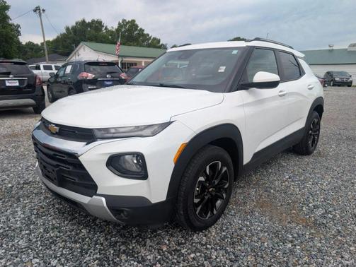 Summit White 2021 Chevrolet Trailblazer LT