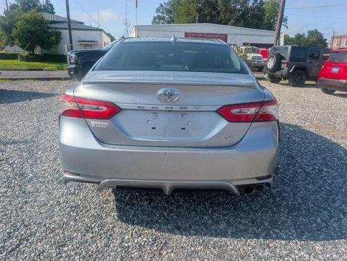 2020 Toyota Camry SE