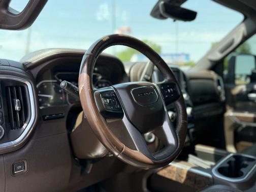 2023 GMC Sierra 3500 Denali