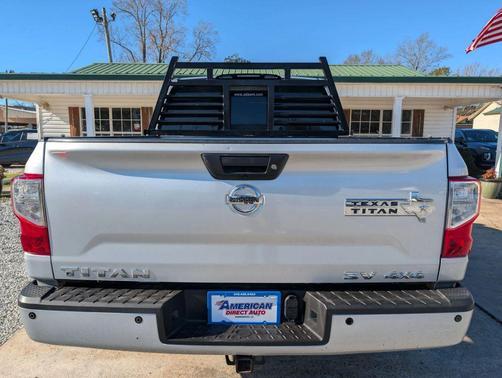 2017 Nissan Titan SV