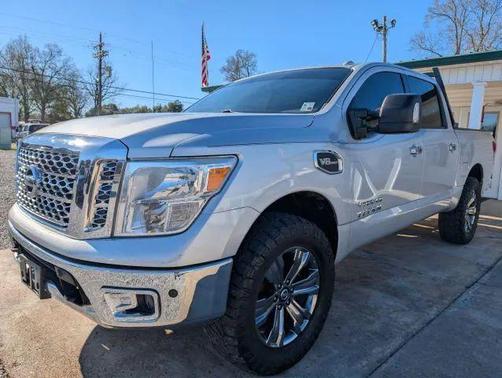 2017 Nissan Titan SV
