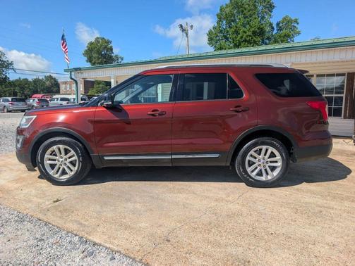 Brown 2016 Ford Explorer XLT