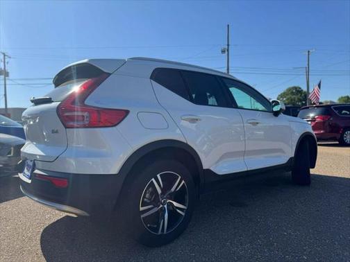 2023 Volvo XC40 B4 Core