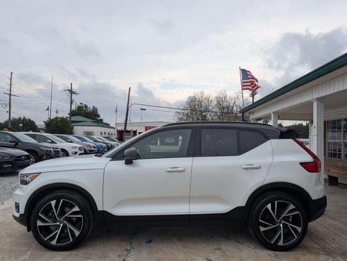 2021 Volvo XC40 T5 R-Design