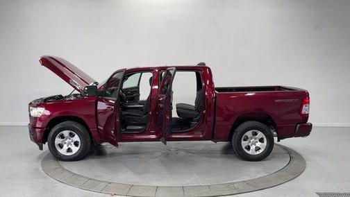 Photo 4 of 26 of 2020 RAM 1500 Big Horn