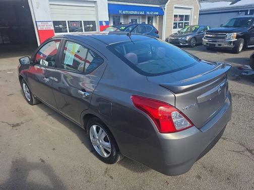 2015 Nissan Versa 1.6 SV