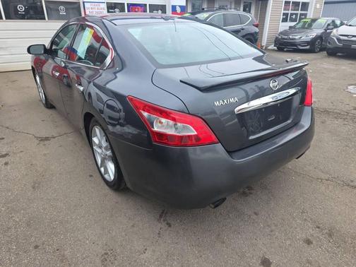 2010 Nissan Maxima SV