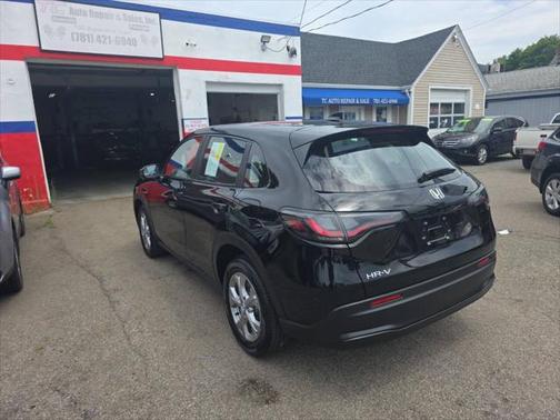 2025 Honda HR-V LX